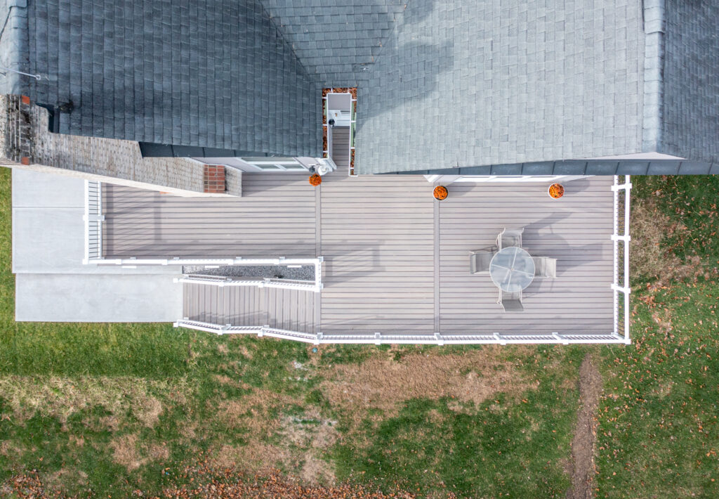 Deck — exterior view